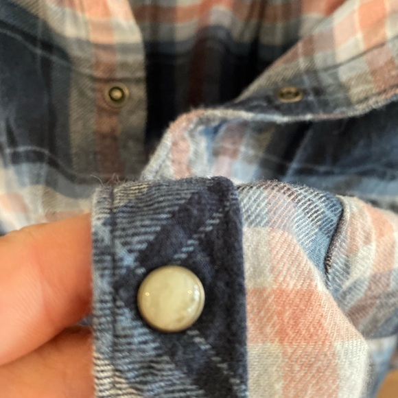 Abercrombie & Fitch Plaid Pearl‎ Snap Button Down Womens Shirt size XSMALL - Picture 4 of 6